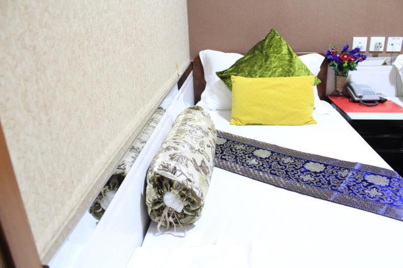קוולון Temple Street Hotel מראה חיצוני תמונה