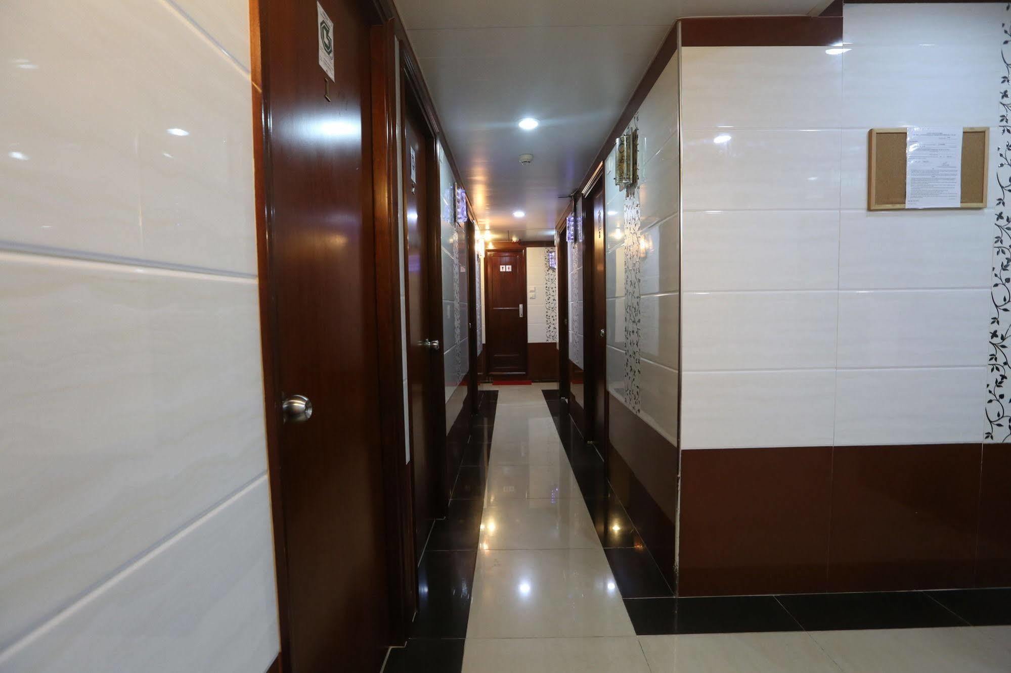 קוולון Temple Street Hotel מראה חיצוני תמונה